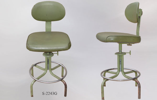 s_2243g Swivel Chair