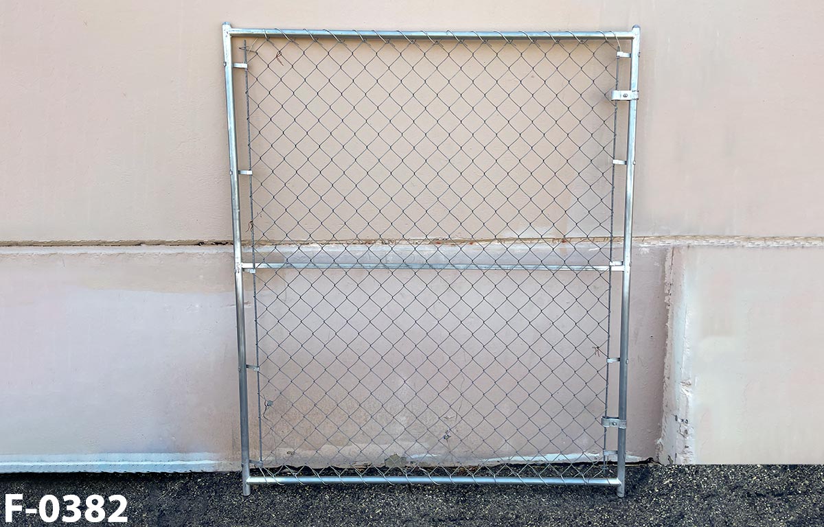 f_0382 Chain Link Fence