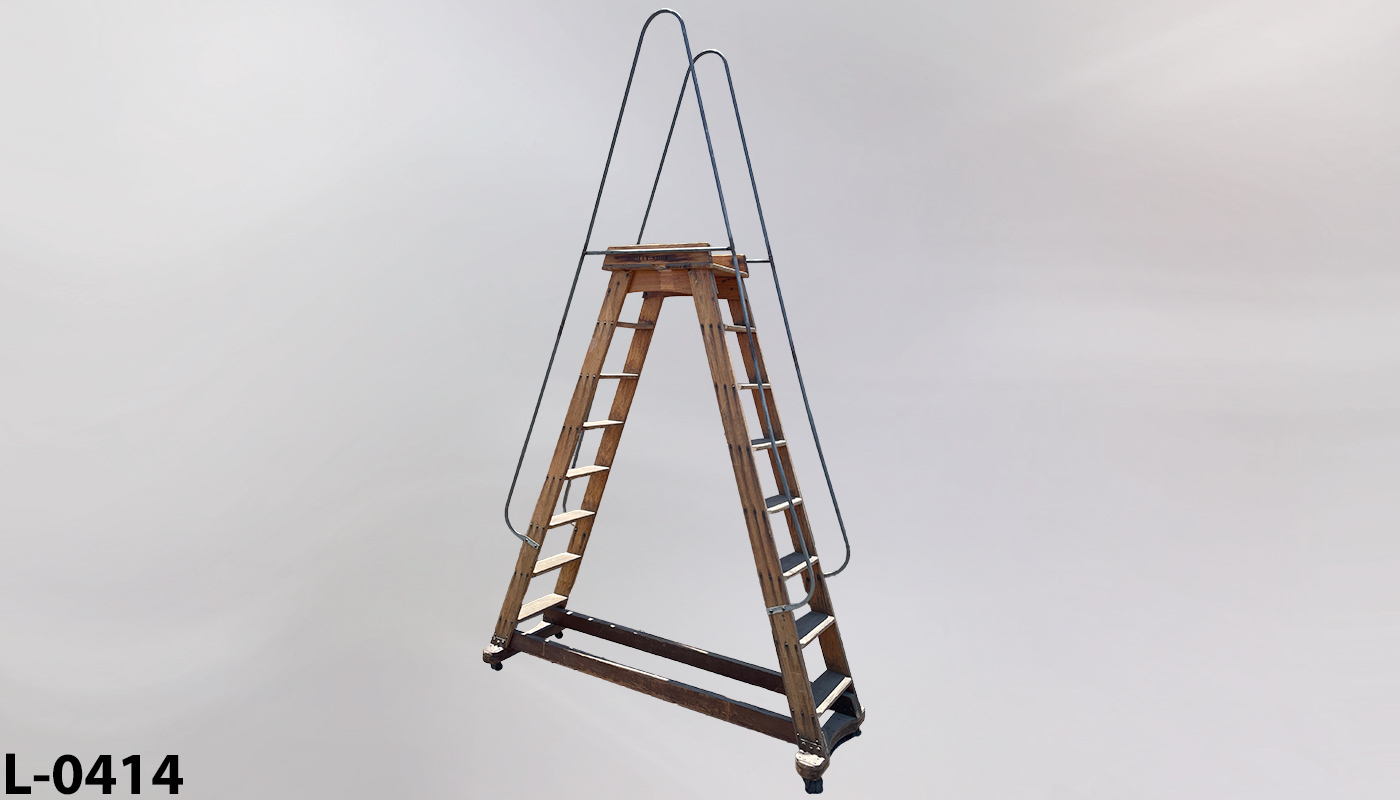 l_0414  Warehouse Ladder