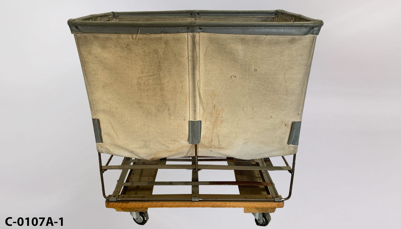 c_0107a_1 Laundry/Mail Cart
