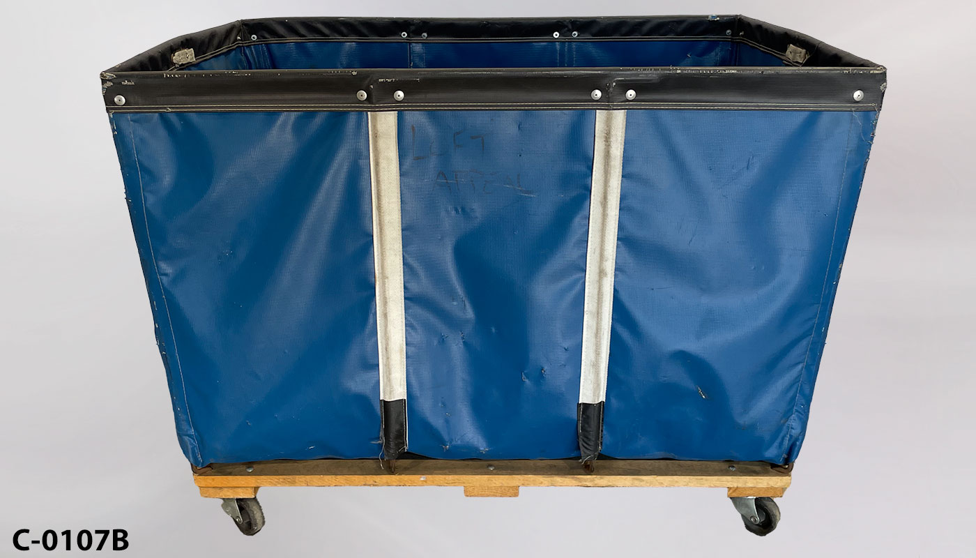 c_0107b Laundry/Mail Cart