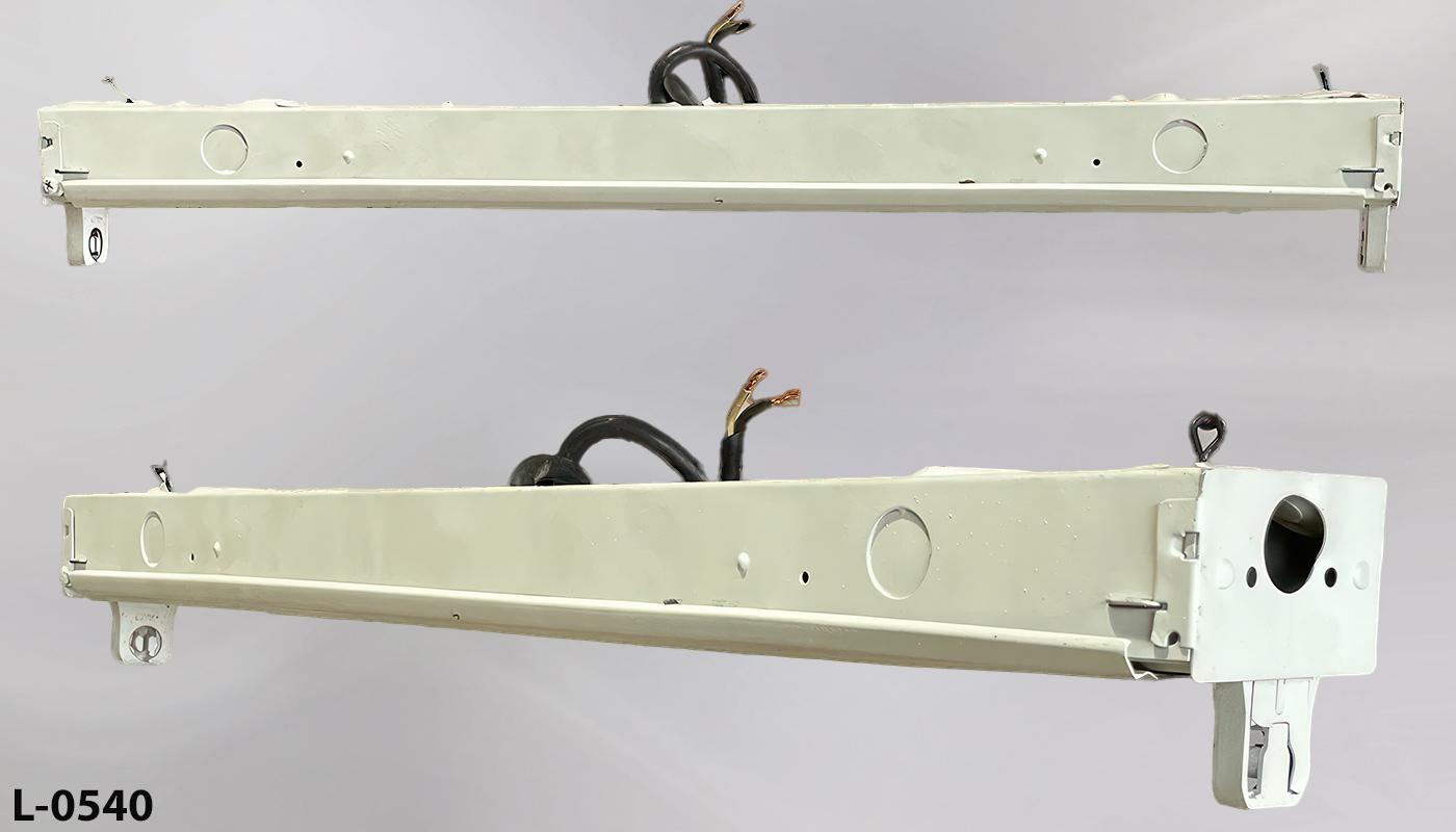 L-0540 2' Fluorescent Light - Eyebolt Hanging