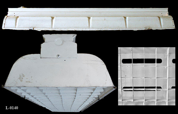 L-0140 4' Fluorescent