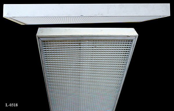 L-0318 4' Fluorescent