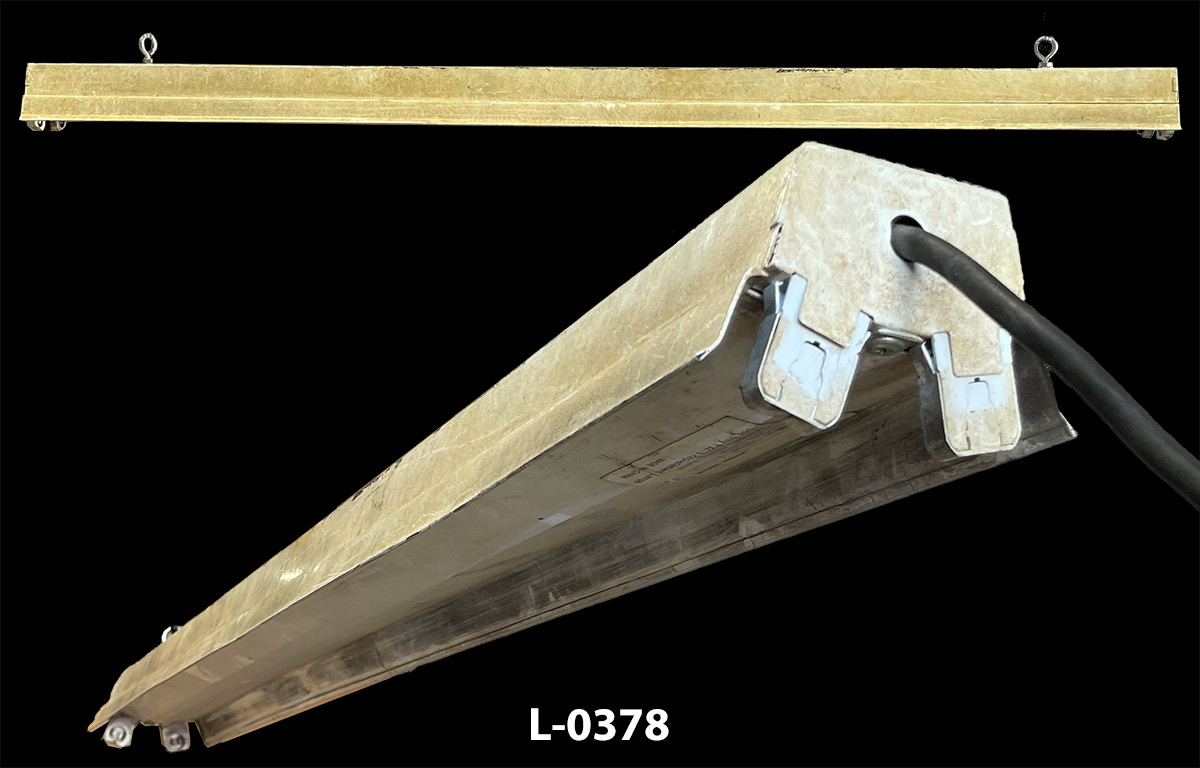 L-0378 4' Fluorescent
