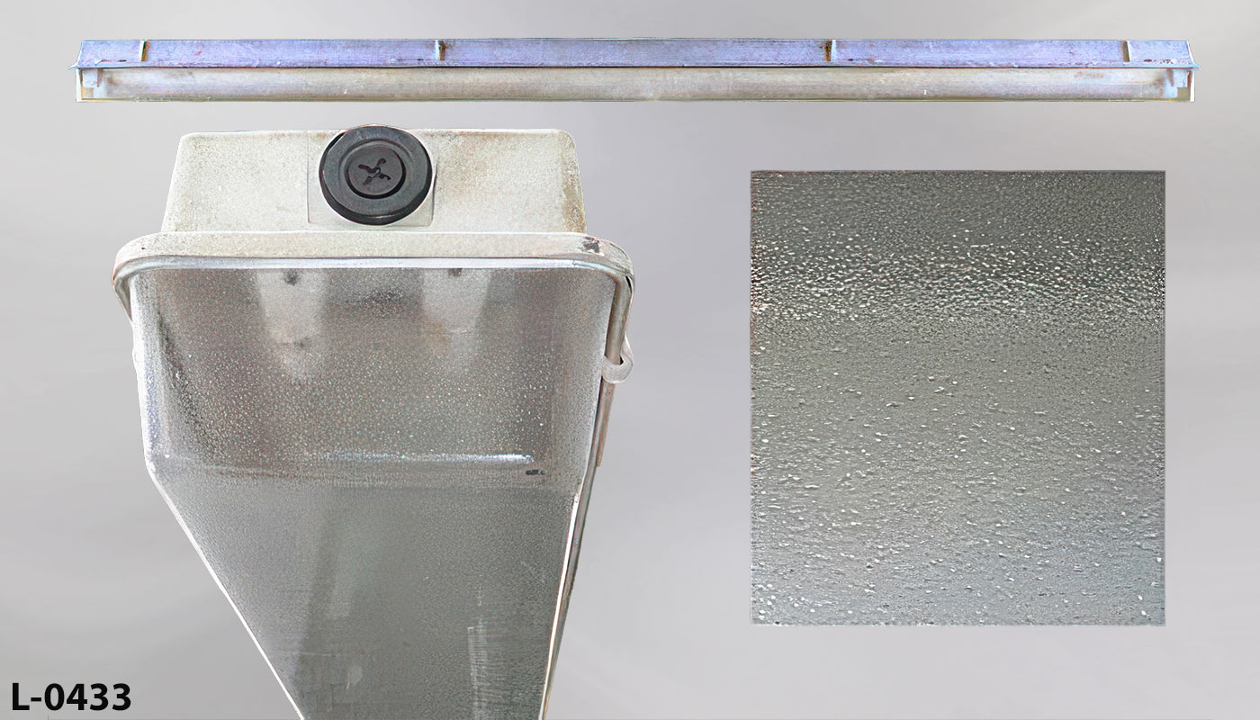 L-0433 8' Fluorescent - Wet Location