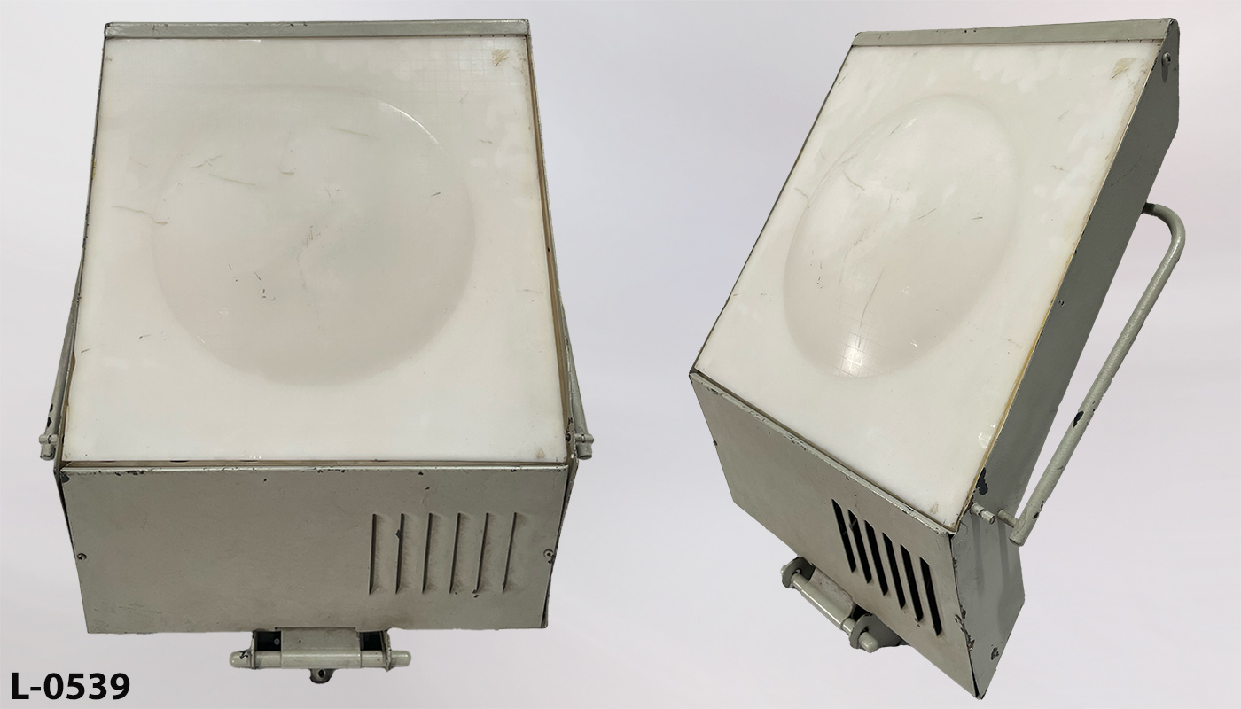L-0539 Wall/Ceiling Mount