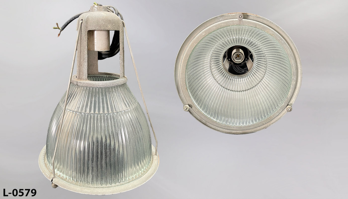 L-0579 Warehouse Light