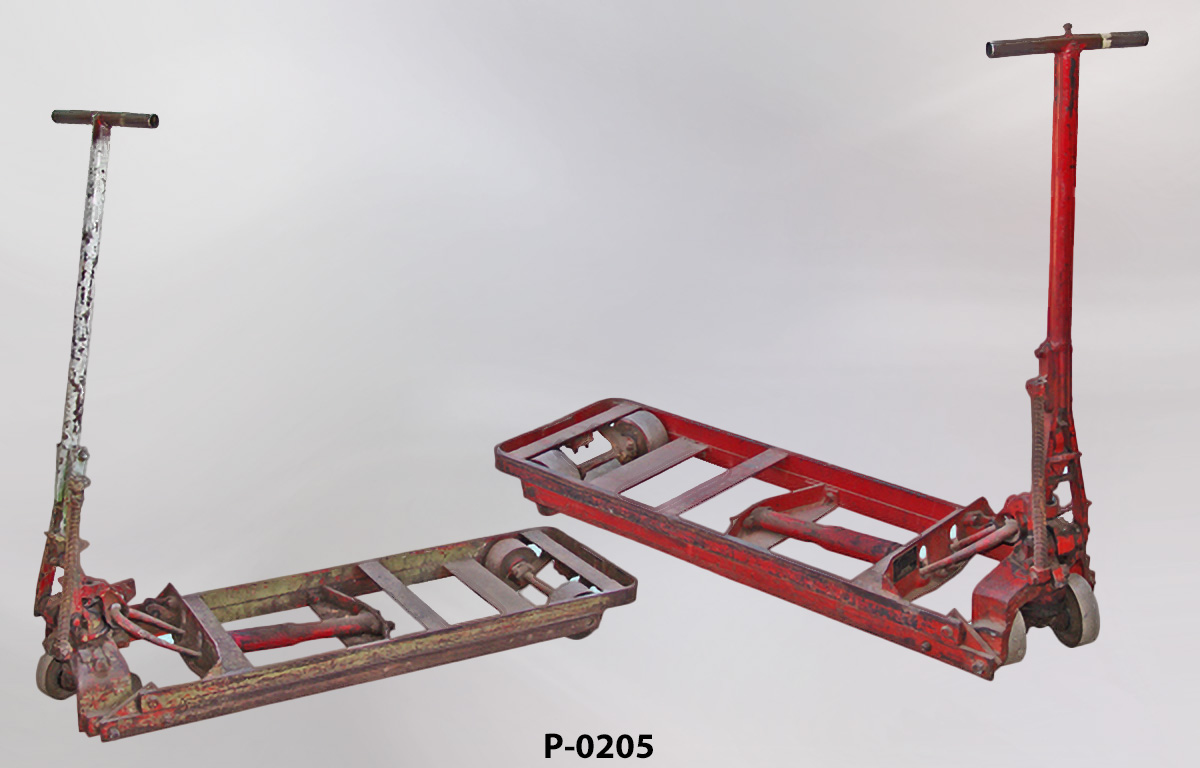 p_0205_ Pallet Jacks