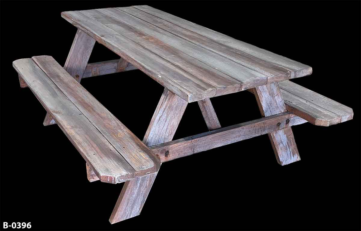b_0396 Picnic Table