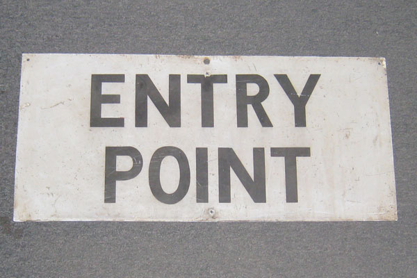 s0907 Entry Point Sign