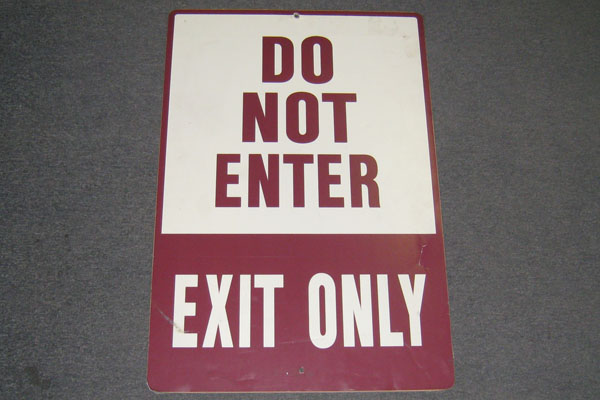 s1393 Do Not Enter Sign