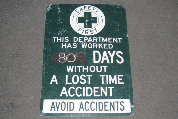 s0083a Factory/Machinery Sign