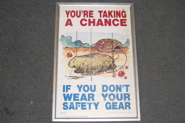 s0939a Factory/Machinery Sign