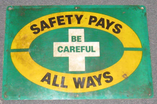 s0976 Factory/Machinery Sign