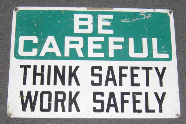 s1381 Factory/Machinery Sign