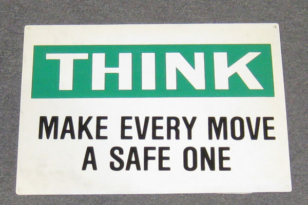 s2432 Factory/Machinery Sign