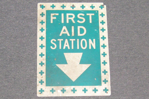 s0130 First Aid Sign