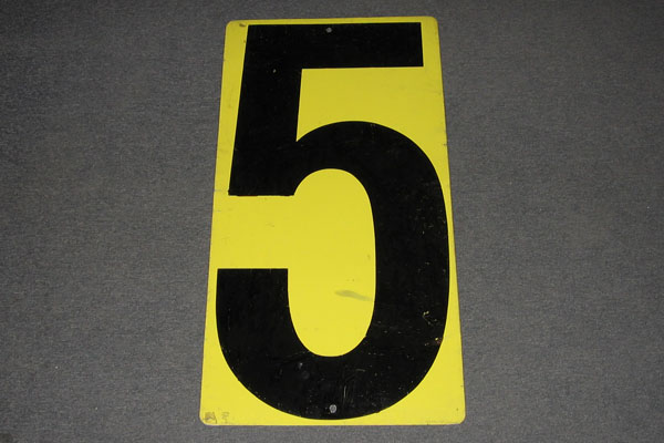 s1072 High Voltage Sign