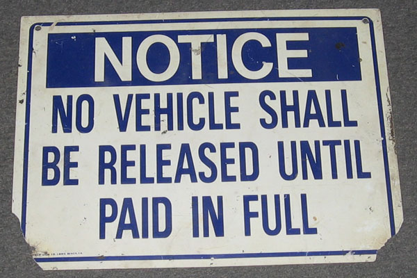 s1135 High Voltage Sign