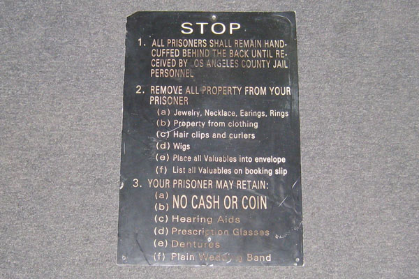 s1595 Jail/Prison Sign