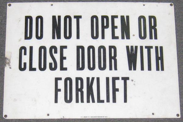 s0132 Loading Dock Sign