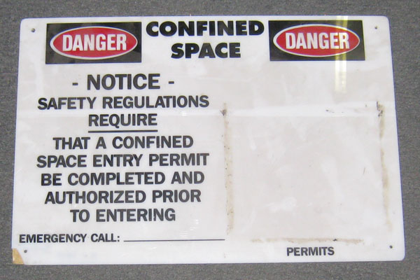 s1539 Loading Dock Sign