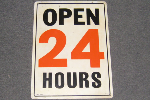 s1668 Open/Closed Sign