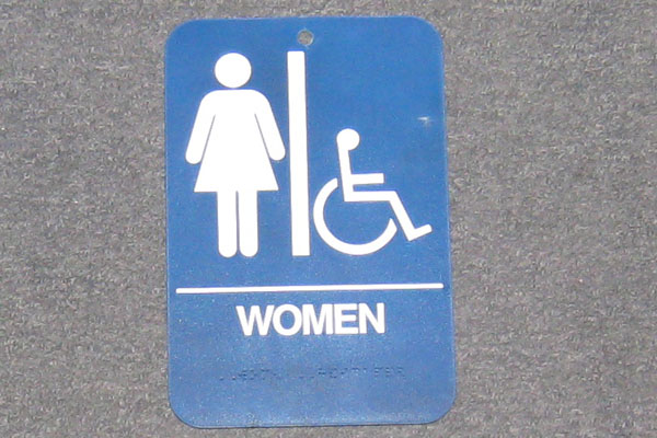 s1573 Restroom Sign