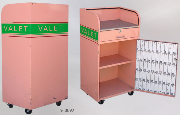 v_0092 Valet Stand