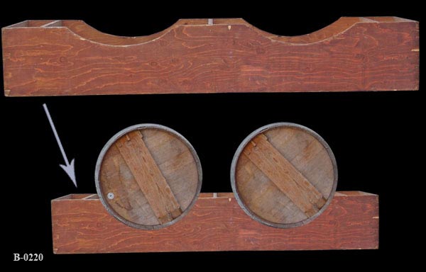 b_0220 Wine Barrel Rack